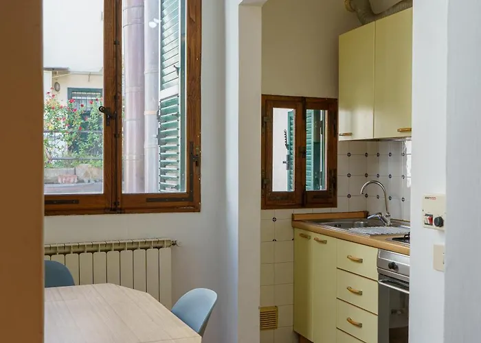 Central 1 Bedroom Apartment In The City Center